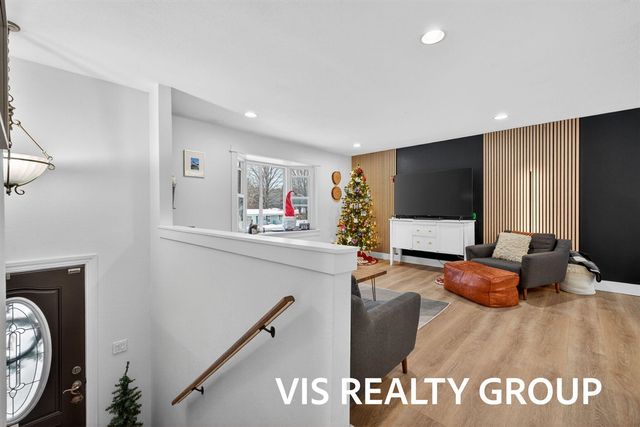 19210 Glendale Circle, Spring Lake, MI 49456