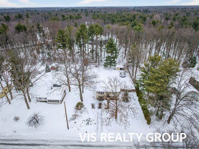 19210 Glendale Circle, Spring Lake, MI 49456