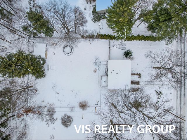 19210 Glendale Circle, Spring Lake, MI 49456