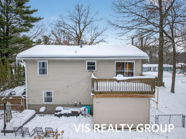 19210 Glendale Circle, Spring Lake, MI 49456