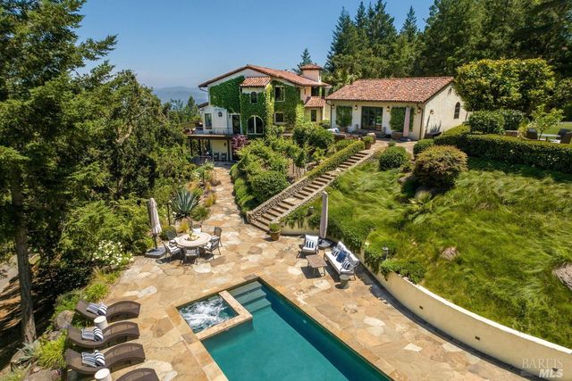 1315 Crestmont Dr, Angwin, CA 94508