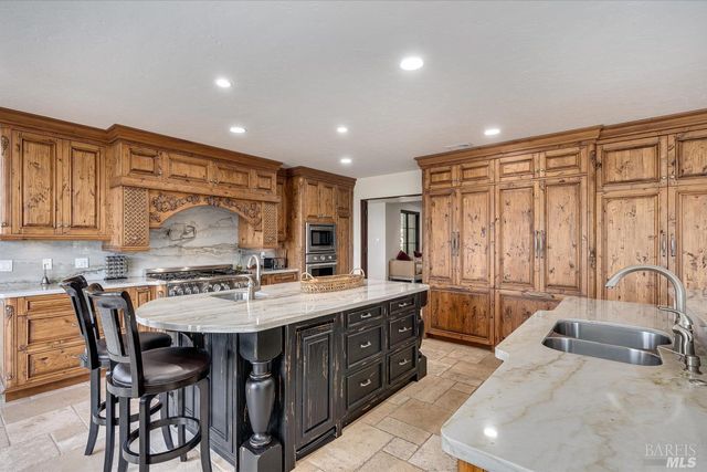 1315 Crestmont Dr, Angwin, CA 94508