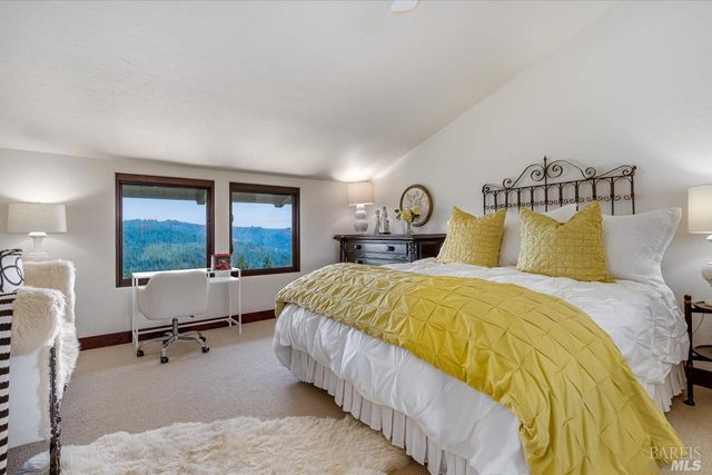 1315 Crestmont Dr, Angwin, CA 94508