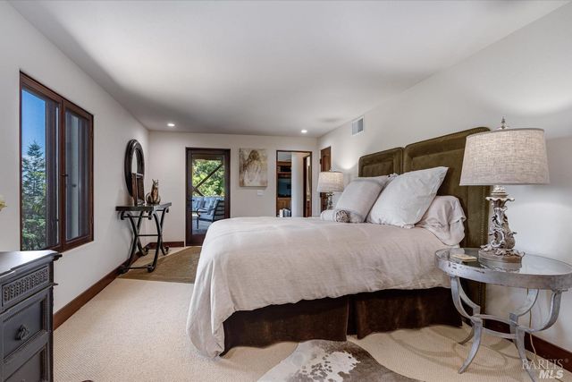 1315 Crestmont Dr, Angwin, CA 94508