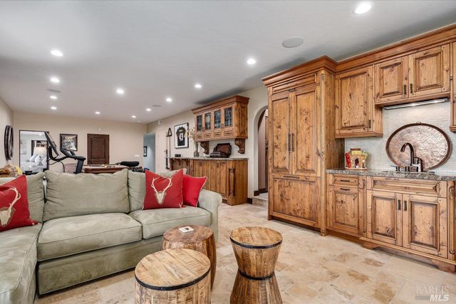 1315 Crestmont Dr, Angwin, CA 94508