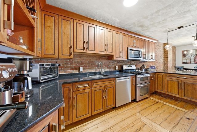 30 Beacon St 1, Chelsea, MA 02150