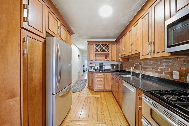 30 Beacon St 1, Chelsea, MA 02150
