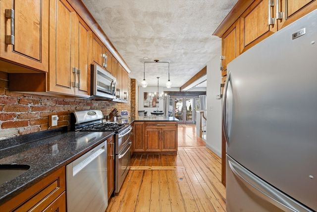 30 Beacon St 1, Chelsea, MA 02150