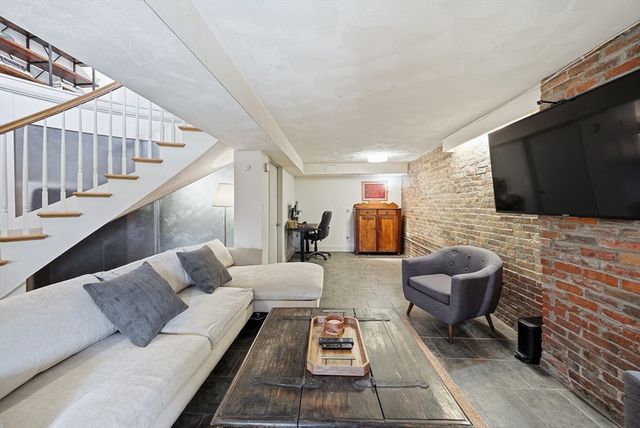 30 Beacon St 1, Chelsea, MA 02150