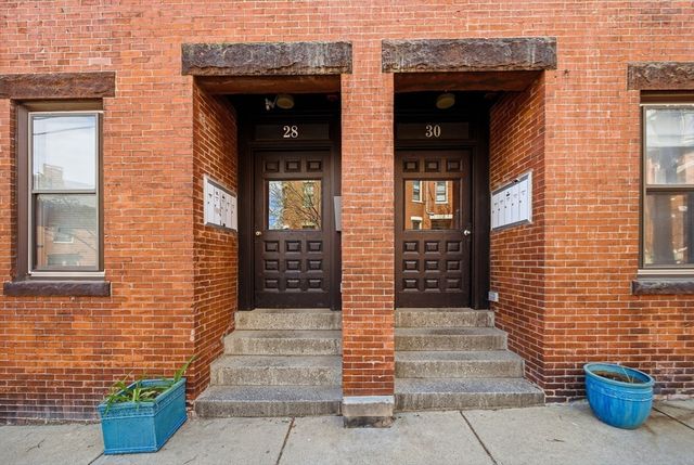 30 Beacon St 1, Chelsea, MA 02150