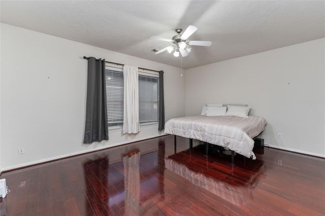 1520 Allison Street, Alvin, TX 77511