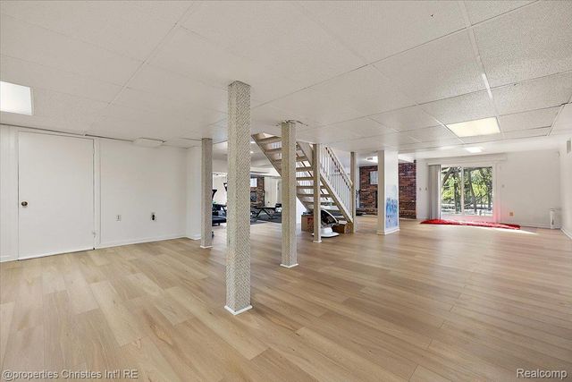 1830 Lone Pine Road, Bloomfield Hills, MI 48302