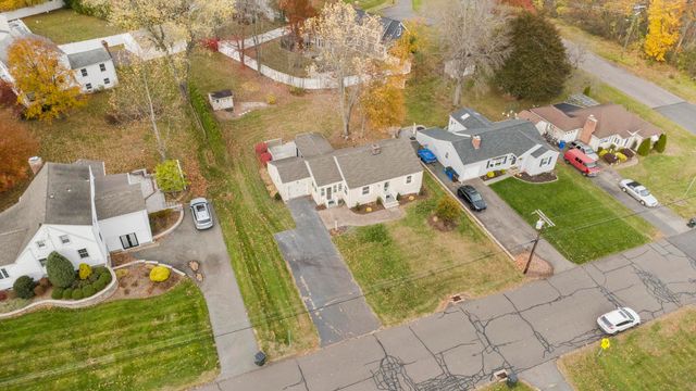 133 Wells Farm Drive, Wethersfield, CT 06109