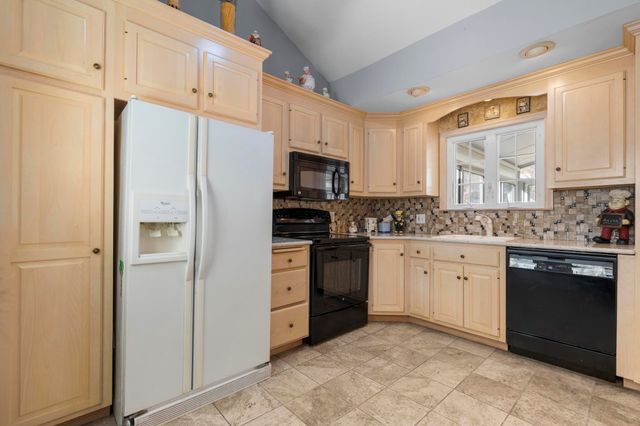 133 Wells Farm Drive, Wethersfield, CT 06109