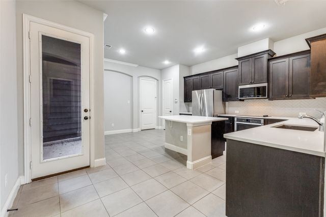 828 Rohan Drive, Richardson, TX 75081