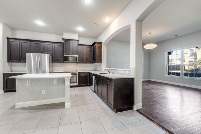 828 Rohan Drive, Richardson, TX 75081