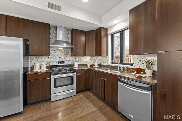 4445 Olive Street, St Louis, MO 63108