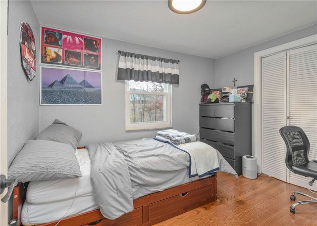 276 Thompsonville Rd, Peters Twp, PA 15317