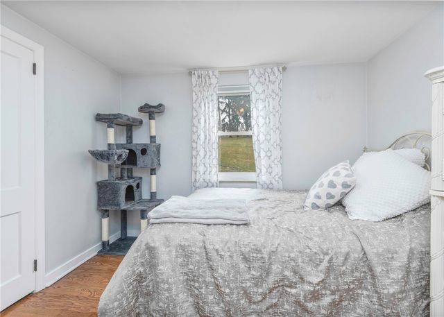 276 Thompsonville Rd, Peters Twp, PA 15317