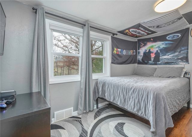 276 Thompsonville Rd, Peters Twp, PA 15317