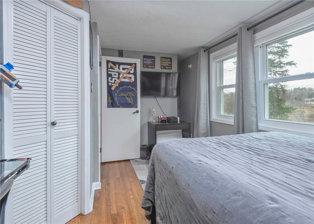 276 Thompsonville Rd, Peters Twp, PA 15317