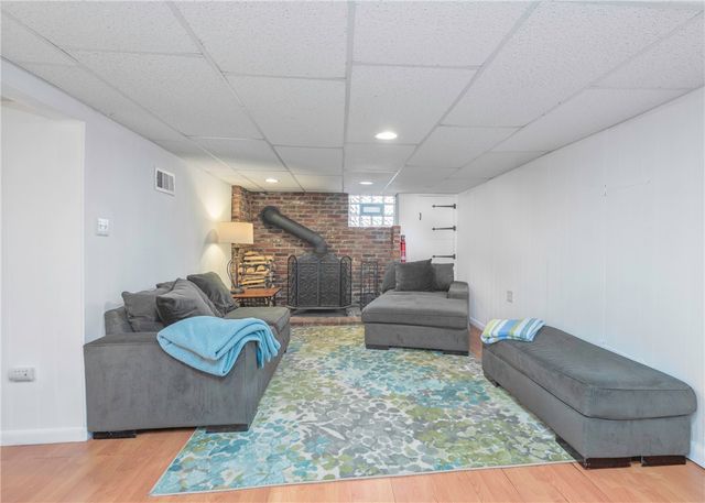 276 Thompsonville Rd, Peters Twp, PA 15317