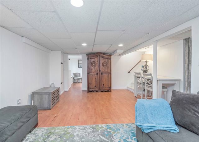 276 Thompsonville Rd, Peters Twp, PA 15317