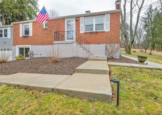276 Thompsonville Rd, Peters Twp, PA 15317