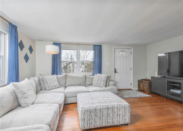 276 Thompsonville Rd, Peters Twp, PA 15317