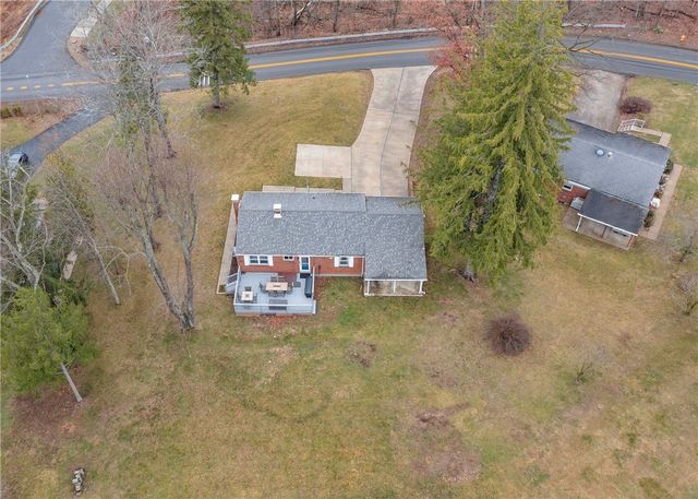 276 Thompsonville Rd, Peters Twp, PA 15317