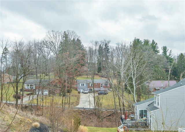 276 Thompsonville Rd, Peters Twp, PA 15317