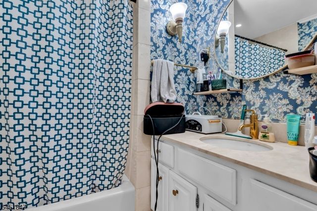 244 Westville Ave, West Caldwell Twp., NJ 07006