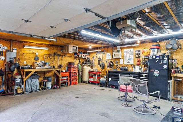 1319 W Wildwood Avenue, Fort Wayne, IN 46807