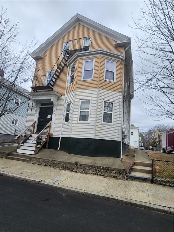 14 Amy Street, Providence, RI 02906