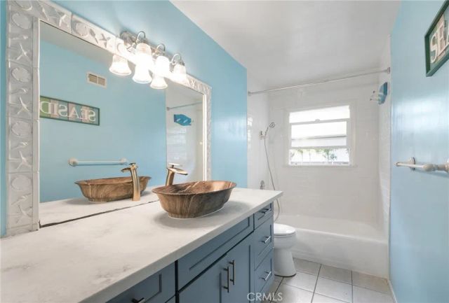 23501 Ladeene Avenue, Torrance, CA 90505