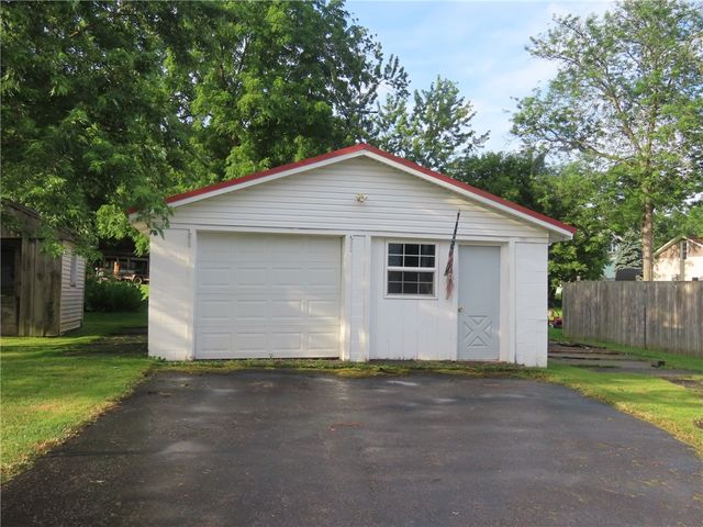 132 Chapman Avenue, Auburn, NY 13021