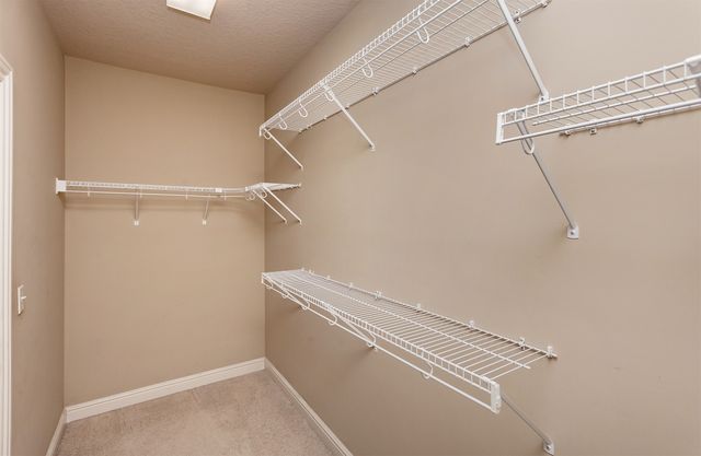 2150 Copper Wynd Drive 8, Pleasant Hill, IA 50327