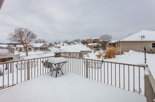 2150 Copper Wynd Drive 8, Pleasant Hill, IA 50327