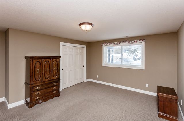 2150 Copper Wynd Drive 8, Pleasant Hill, IA 50327