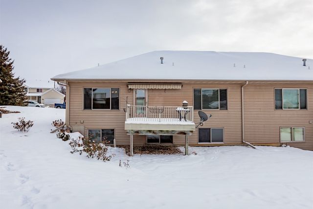 2150 Copper Wynd Drive 8, Pleasant Hill, IA 50327