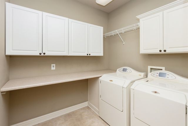 2150 Copper Wynd Drive 8, Pleasant Hill, IA 50327