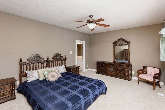 2150 Copper Wynd Drive 8, Pleasant Hill, IA 50327