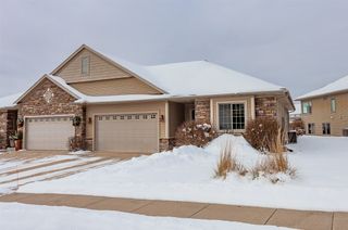 2150 Copper Wynd Drive 8, Pleasant Hill, IA 50327