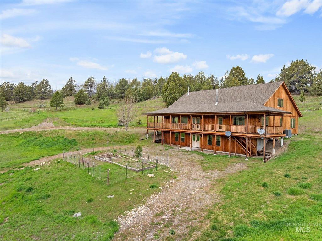 36020 Alder Creek Rd, Baker City, OR 97814 photo 3