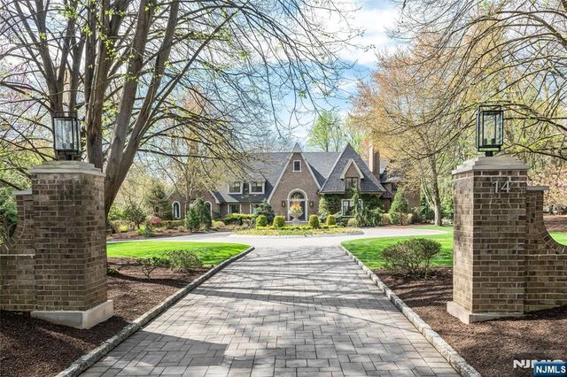 14 Eckert Farm Road, Saddle River, NJ 07458