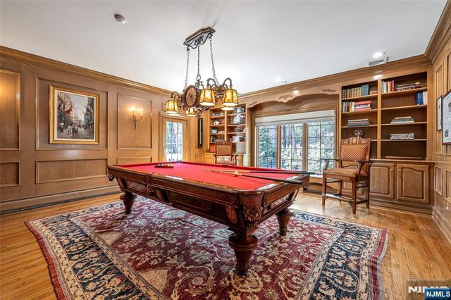 14 Eckert Farm Road, Saddle River, NJ 07458