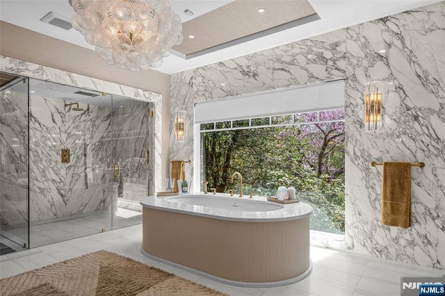 14 Eckert Farm Road, Saddle River, NJ 07458