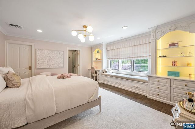 14 Eckert Farm Road, Saddle River, NJ 07458