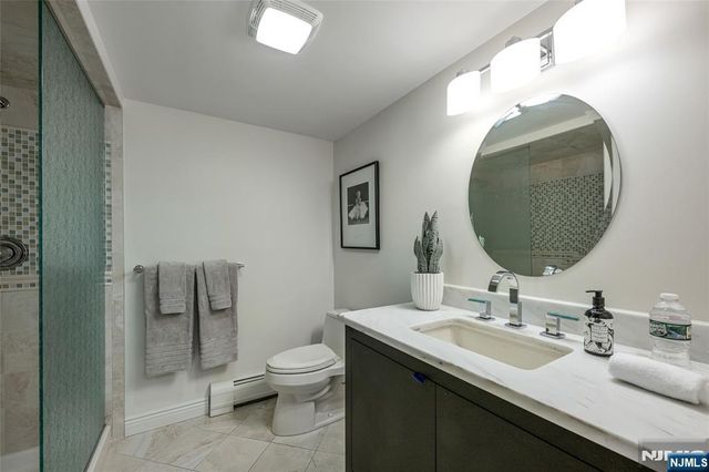 14 Eckert Farm Road, Saddle River, NJ 07458