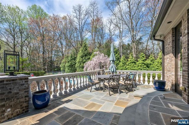 14 Eckert Farm Road, Saddle River, NJ 07458